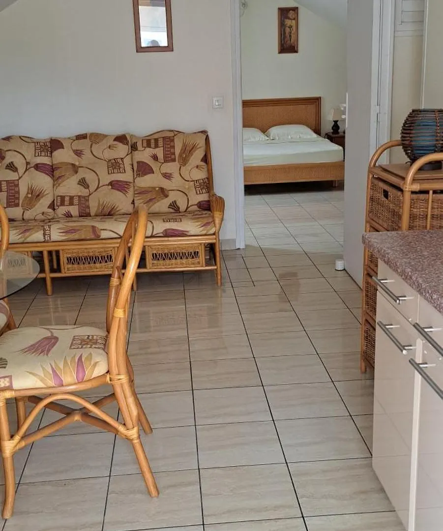 Logement Spacieux Deux Pieces A Baie Mahault location