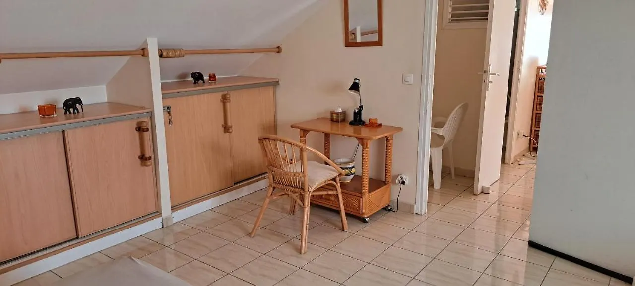 Appartement Deux pièces spacieux à Baie Mahault